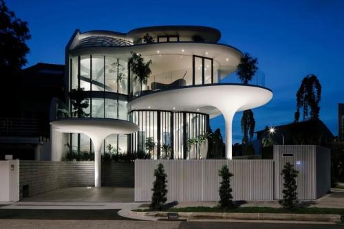 864㎡ tropical villa with curved balcony design, each floor is beautiful and innovative
