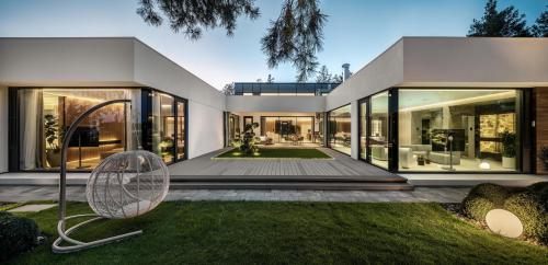 725㎡ minimalist style villa, modern beautiful forest and grass house and oasis house
