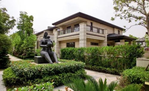 Villa design: larger area, worse ventilation? Is fresh air system an IQ tax?
