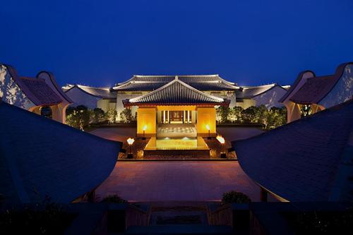 Tired of looking at style of chain hotels, how about new Chinese-style hotels?
