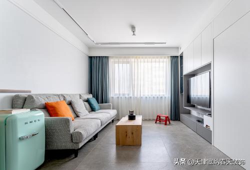 To finish a small apartment, you need knowledge of decorative skills, only by mastering which you can easily complete decoration of a small apartment.
