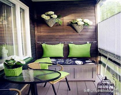 Finishing balcony of a small apartment is more practical and beautiful
