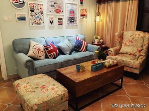 The TV wall is only 200 yuan for a small two-bedroom house of 74 square meters, and two invisible doors are biggest highlight.
