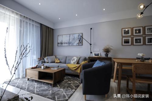 New house with an area of ​​58 sq.m. decorated in style of a guest house, bedroom is not even painted on wall, and effect is surprisingly beautiful.
