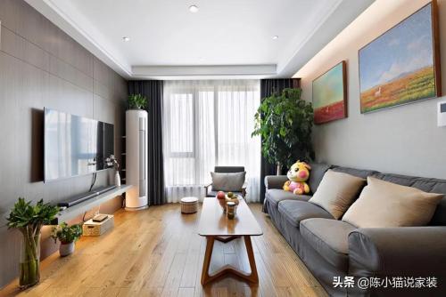 A small three-bedroom house of 112 m2 was completed, 160,000 yuan, including furniture and appliances, with graduation photos.
