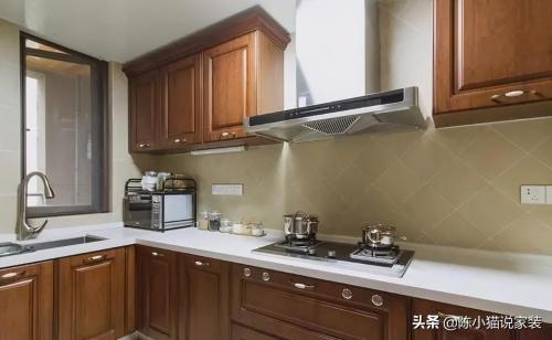 The simple and beautiful new house, which cost more than 100,000 yuan, was completed, and the relatives laughed after visiting: this style is old-fashioned.
