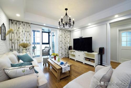 300,000 yuan was spent on decorating new 140-square-meter house. After watching, all relatives and friends praised how beautiful it was.
