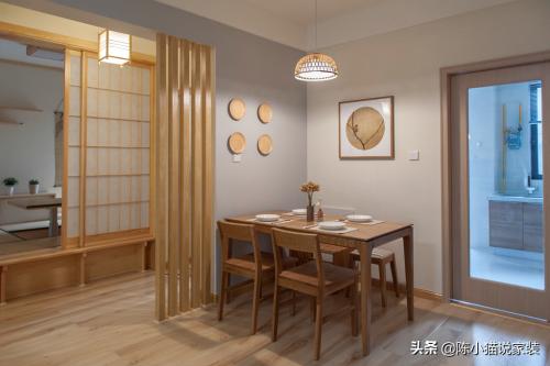The Japanese-style three-bedroom house for 180,000 people was completed, simple and lavish, with rows of noodles, and the tatami house on fire.
