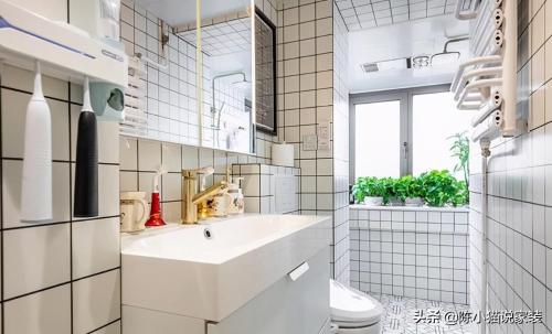 Explosive renovation of an old house of 68 square meters, knife handle is also squeezed out of 2 bedrooms, and the shower room is equipped with a balcony.
