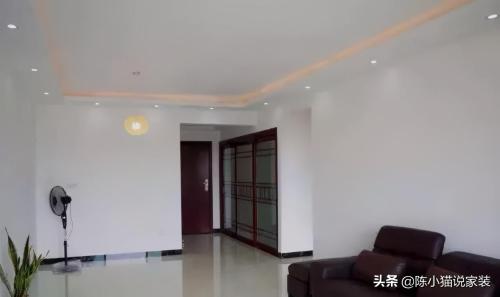 Poorly decorated new house 95㎡, ceiling of light pool is really beautiful, and four white floors are very beautiful, let sun shine
