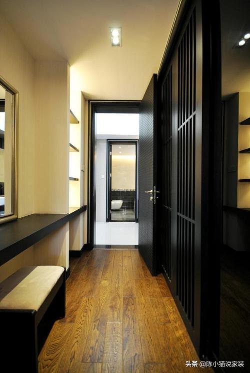Do you want a wardrobe? In fact, a 3m porch can turn into an online celebrity dressing room.
