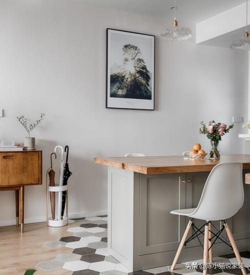 Originally designed small apartment of 78 sq.m with two bedrooms, a kitchen-dining room larger than a living room, and a table-island is very practical.
