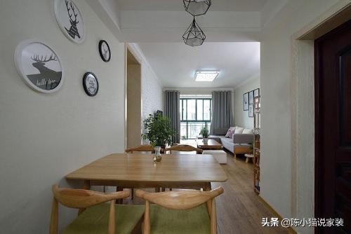 The simple style also has a good appearance. If you do not do false ceiling, but only install plaster lines, whole package costs only 60,000 yuan. It's worth it
