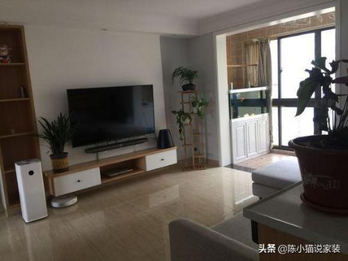 The new house has just moved in for a week, and 128-square-meter, four-bedroom hardcover apartment is only 100,000 yuan, which is very good value.
