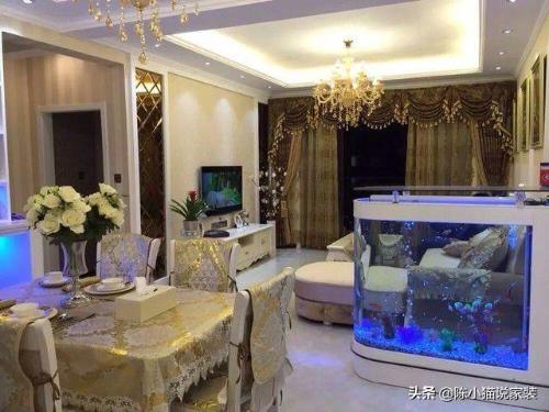My husband put an aquarium in entrance as a partition, and posted on Internet that I was seeing him for first time, but have you seen it?
