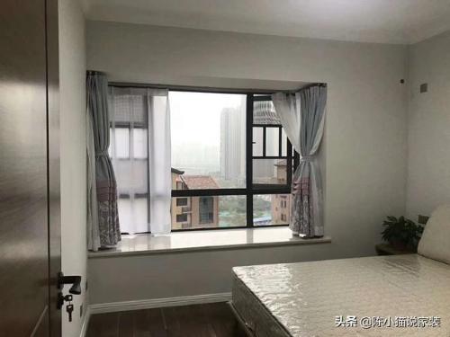 80,000 yuan for a 111 square meter three-bedroom apartment. I think extravagant marble TV wall looks more and more rustic!
