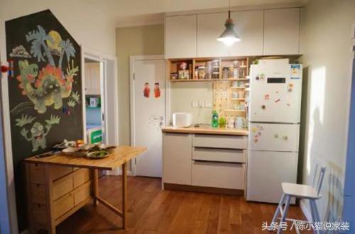 A small apartment of 50 sq.m not only accommodates two bedrooms, but also includes a dressing room and an office!

