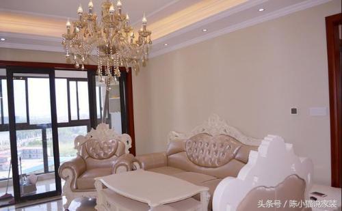 The construction of 92-square-meter Jiangou New House was completed, and Roman column-shaped television wall was made using molds. The effect is amazing!
