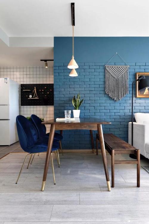 This is first time I see blue Scandinavian style. This small 50-meter apartment is literary-beautiful and very popular!

