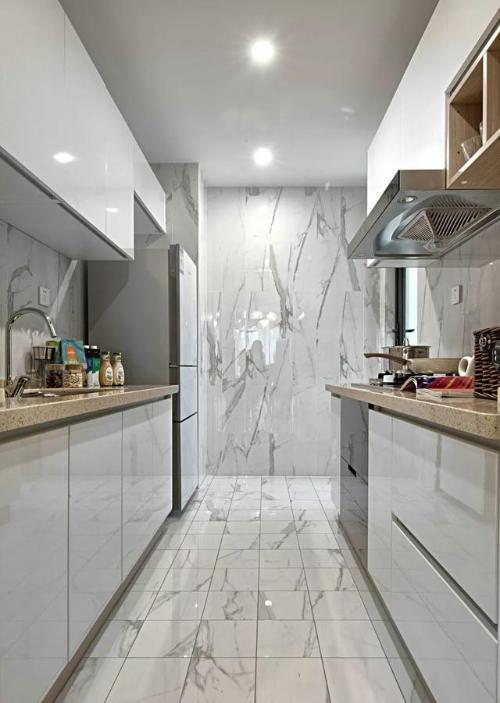 Modern simplicity is combined with log and marble, and can also be fashionable and prestigious!
