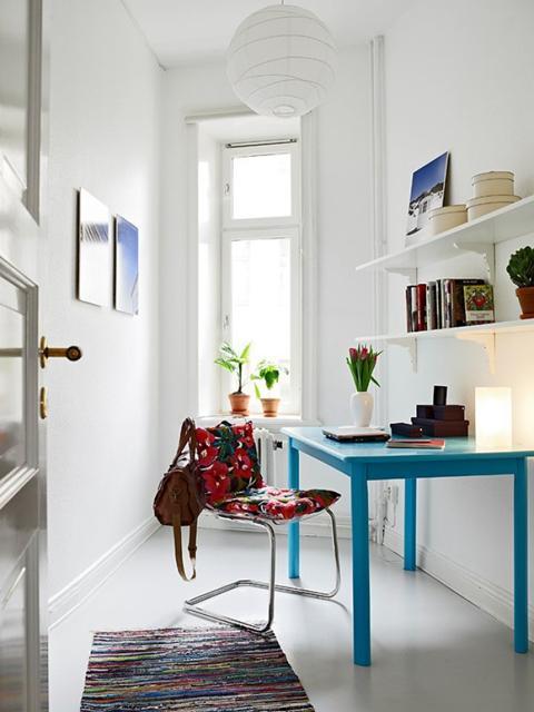 A room of 1 square meter can also be turned into an office, and designers are really wizards!
