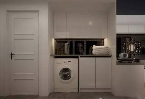 No place for laundry in a small apartment? A washing machine is placed here, which saves space!
