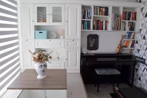 78㎡ simple and small two-bedroom apartment built TV wall is so beautiful!
